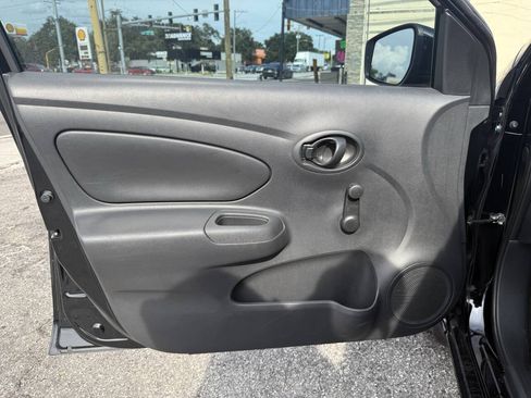 Used 2018 Nissan Versa S Plus FWD image 11