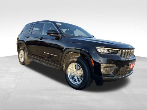 New 2025 Jeep Grand Cherokee Laredo X w/ Luxury Tech Group I image 8