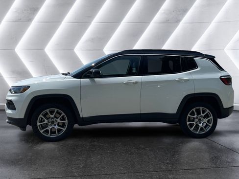 Used 2025 Jeep Compass Limited AWD/4WD image 20