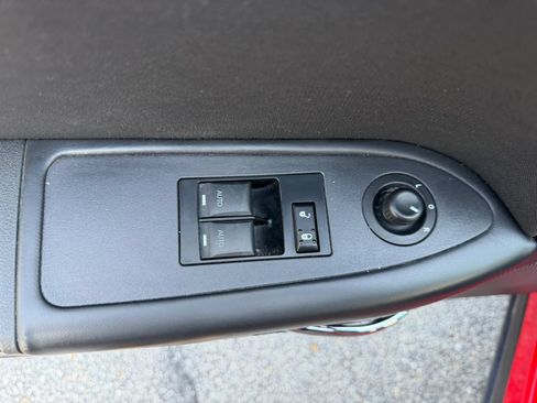 Used 2014 Dodge Challenger SXT w/ Sport Appearance Package RWD image 13