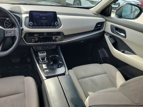 Used 2025 Nissan Rogue SV FWD image 22