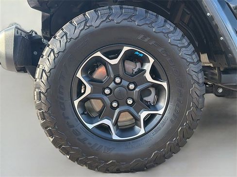 Used 2022 Jeep Wrangler Unlimited Rubicon 4xe image 43