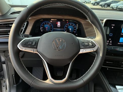 New 2026 Volkswagen Atlas SE FWD image 14