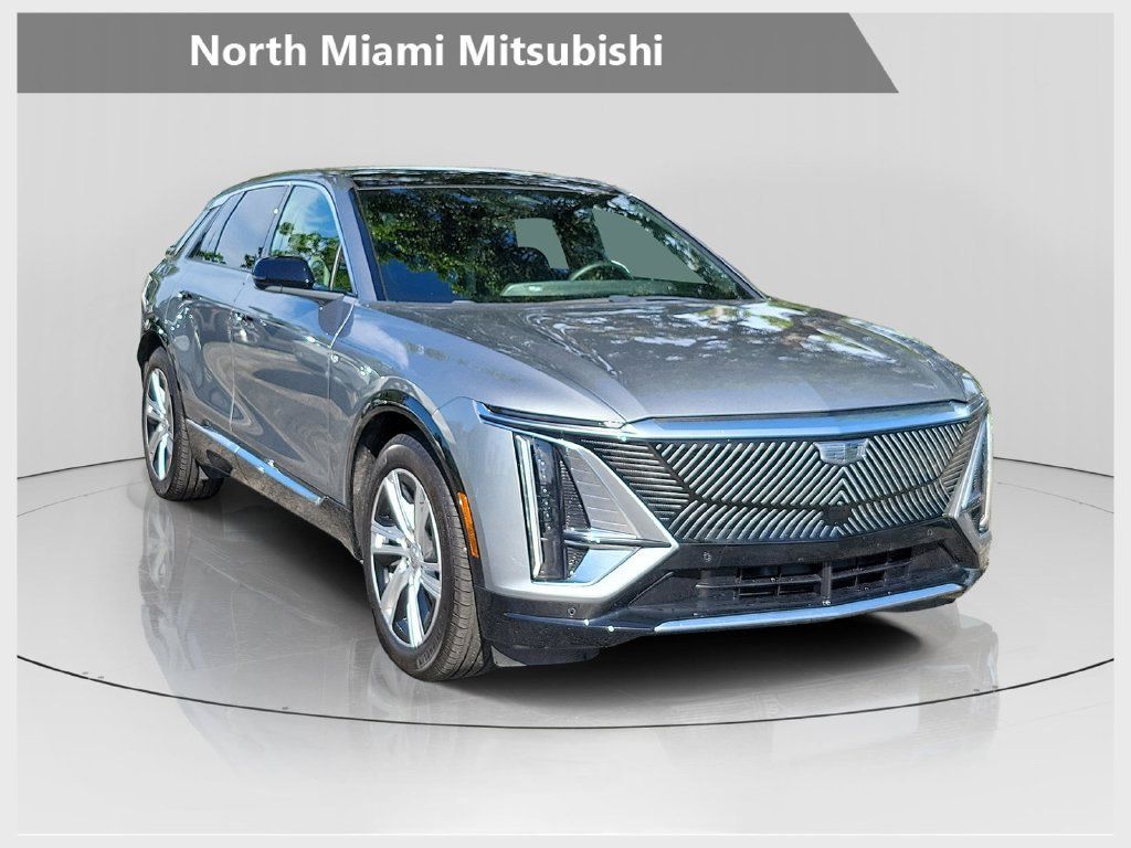 Used 2024 Cadillac Lyriq Tech RWD image 1