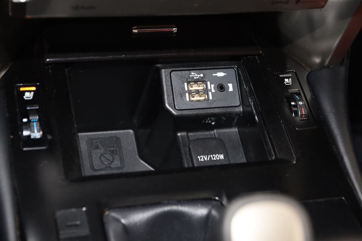 Used 2021 Lexus GX 460 w/ Accessory Package AWD/4WD image 27