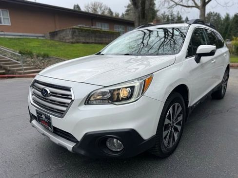 Used 2016 Subaru Outback 2.5i Limited image 1