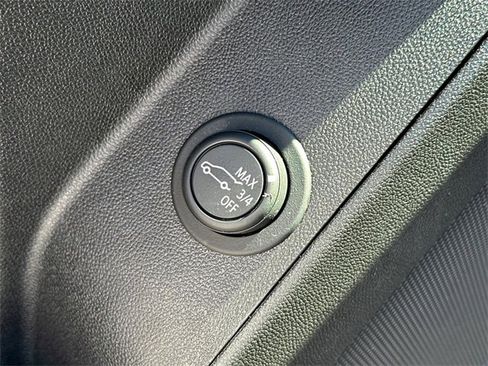 Used 2021 Chevrolet Equinox LT image 14