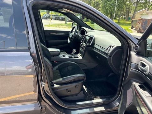 Used 2017 Jeep Grand Cherokee Trailhawk AWD/4WD image 6