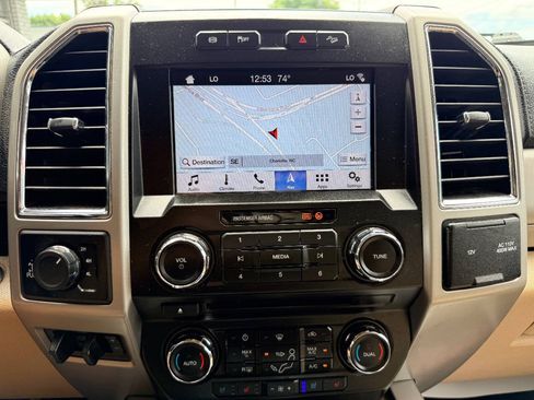 Used 2018 Ford F250 Lariat w/ Lariat Ultimate Package AWD/4WD image 28