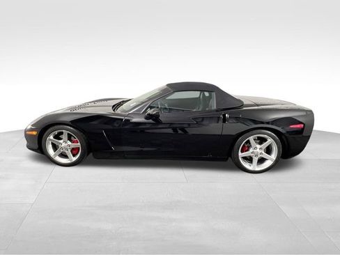 Used 2005 Chevrolet Corvette Convertible w/ Preferred Equipment Group RWD image 6