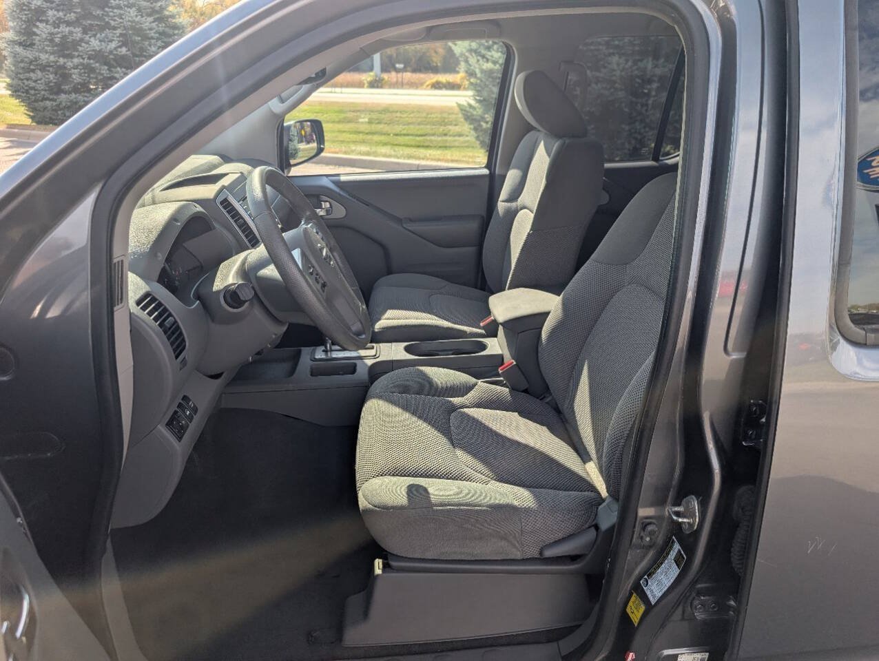 Used 2019 Nissan Frontier SV AWD/4WD image 13