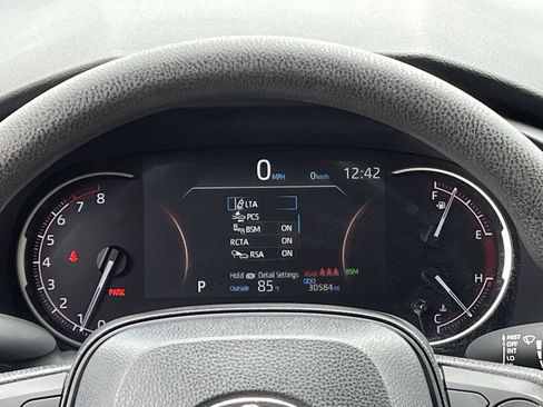 Used 2025 Toyota RAV4 XLE FWD image 13