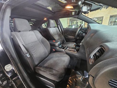 Used 2019 Dodge Charger SXT w/ Driver Confidence Group AWD/4WD image 12