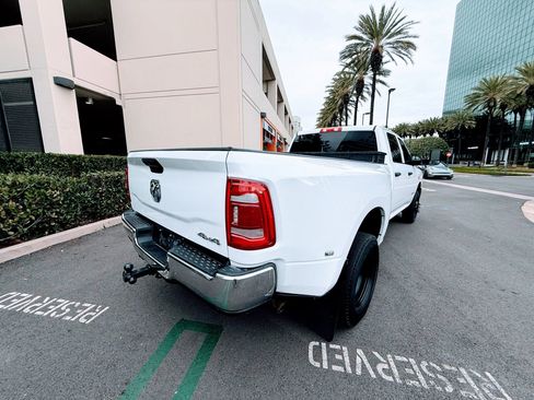 Used 2020 RAM 3500 Tradesman w/ Chrome Appearance Group image 5