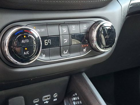Certified 2023 Chevrolet TrailBlazer LT w/ Convenience Package FWD image 25