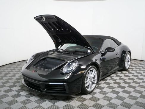 Certified 2021 Porsche 911 Carrera 4 image 32