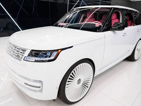 Used 2025 Land Rover Range Rover SE image 7