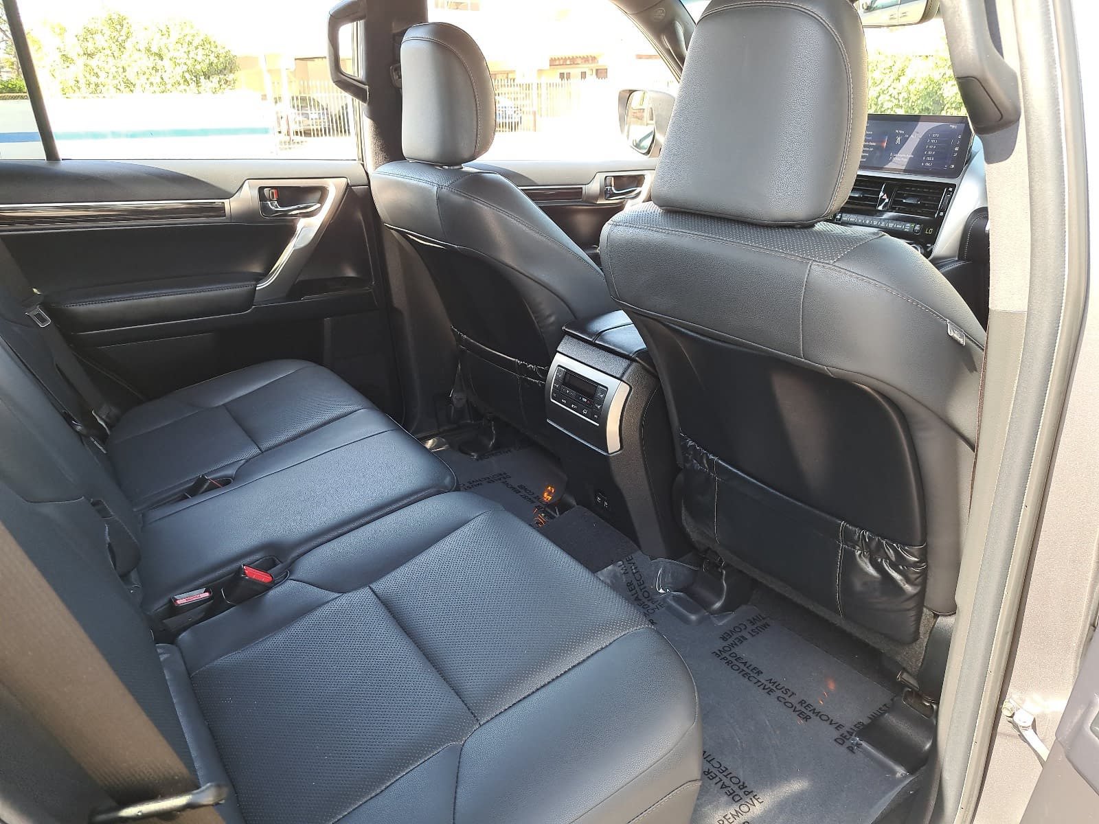 Used 2023 Lexus GX 460 Premium w/ Premium Package AWD/4WD image 11