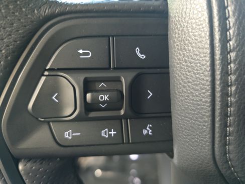 Used 2025 Toyota Tacoma TRD Pro AWD/4WD image 16