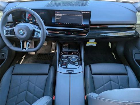 Used 2026 BMW 530i xDrive w/ M Sport Package AWD/4WD image 15