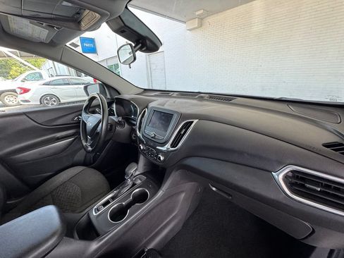Used 2024 Chevrolet Equinox LT FWD image 17