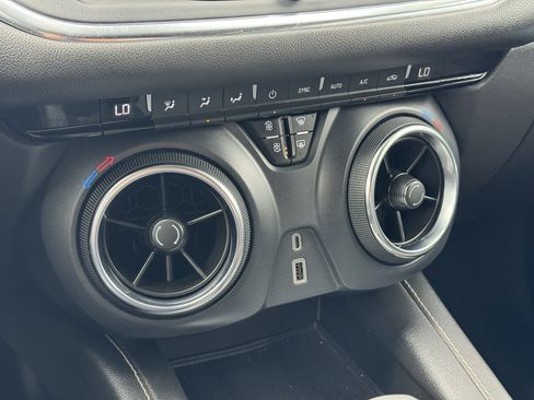 Used 2023 Chevrolet Blazer LT FWD image 25