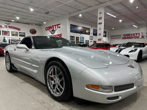 Used 2002 Chevrolet Corvette Z06 w/ Memory Pkg RWD image 29