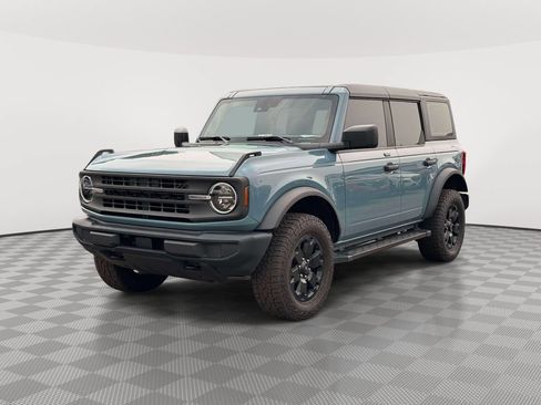 Used 2023 Ford Bronco 4-Door AWD/4WD image 3