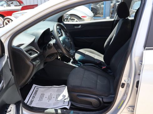 Used 2020 Hyundai Accent SE FWD image 17