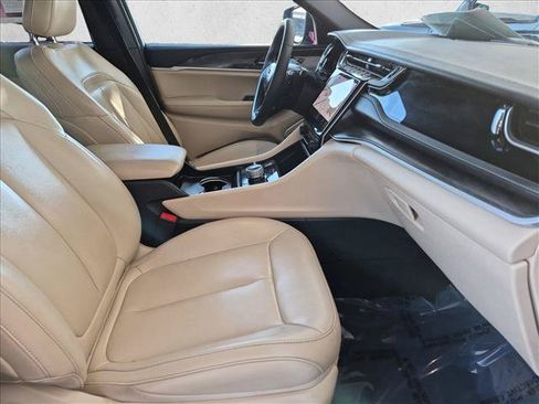 Used 2023 Jeep Grand Cherokee 4WD 4xe image 29