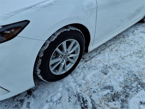 Certified 2025 Toyota Camry LE image 4