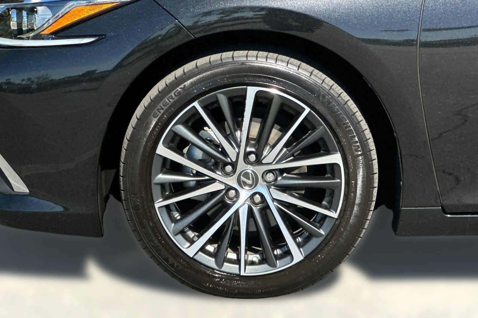 Certified 2024 Lexus ES 350 w/ Premium Package FWD image 13