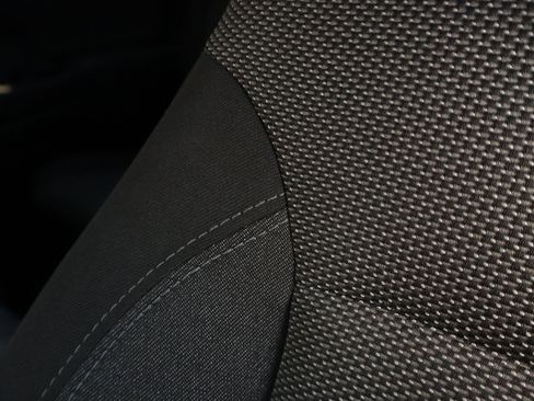 Used 2023 Chevrolet Traverse LT image 13