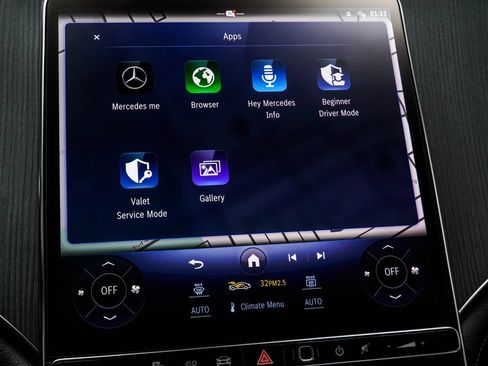 Used 2023 Mercedes-Benz EQS 450+ SUV image 28