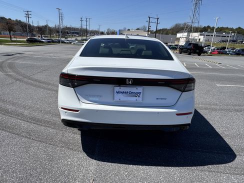 New 2025 Honda Accord EX-L image 9