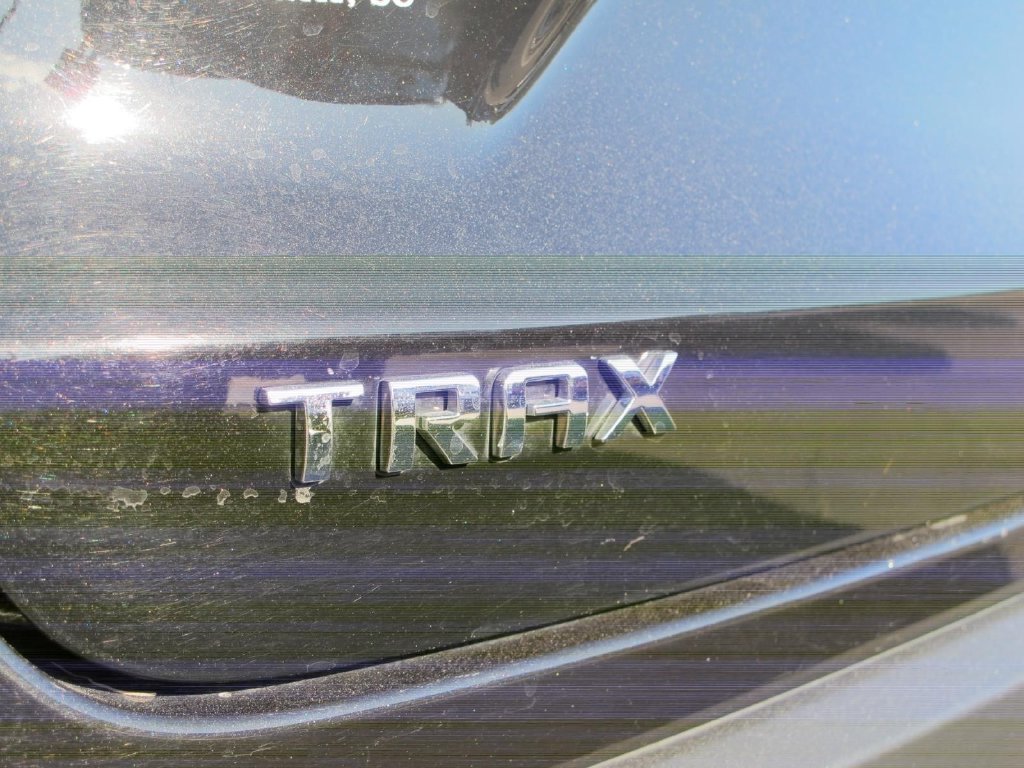 Used 2024 Chevrolet Trax LS w/ Driver Confidence Package FWD image 4