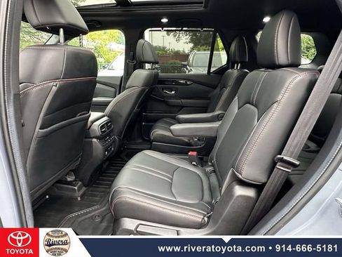 Used 2024 Honda Pilot TrailSport image 20