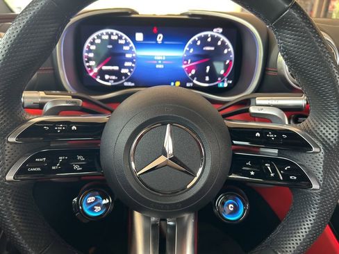 Used 2022 Mercedes-Benz SL 63 AMG 4MATIC image 22