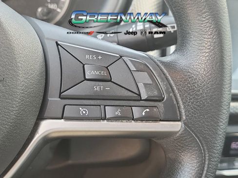 Used 2020 Nissan Kicks SV image 25