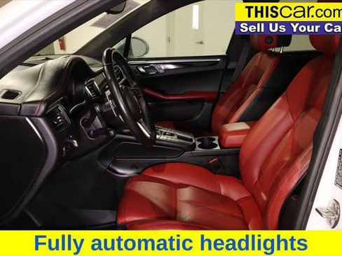 Used 2018 Porsche Macan S image 20
