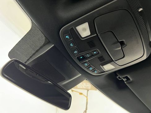 Used 2020 Ford Expedition XLT w/ Equipment Group 202A AWD/4WD image 29