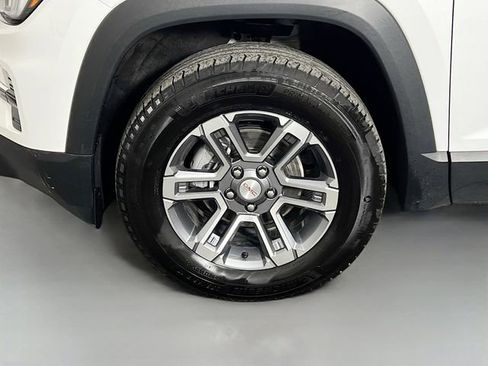 Used 2025 GMC Terrain Elevation image 26