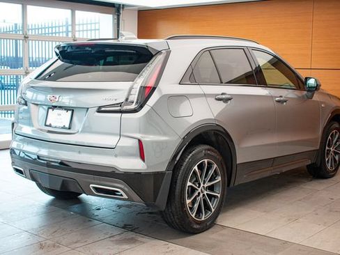 Used 2025 Cadillac XT4 Sport AWD/4WD image 6