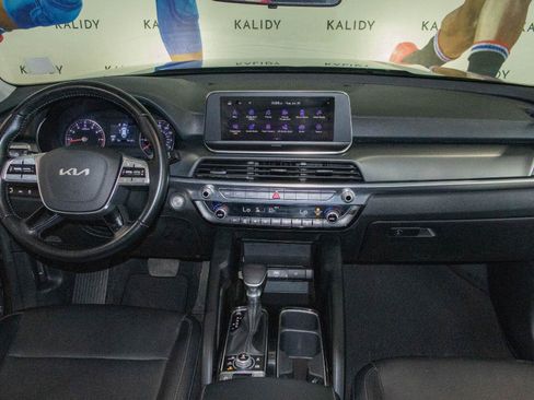 Used 2022 Kia Telluride LX AWD/4WD image 3