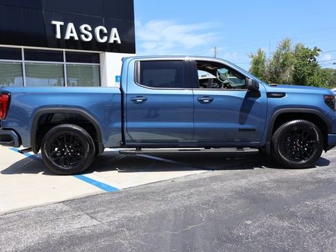 Used 2026 GMC Sierra 1500 Elevation w/ LPO, Elevation Black Package RWD image 9