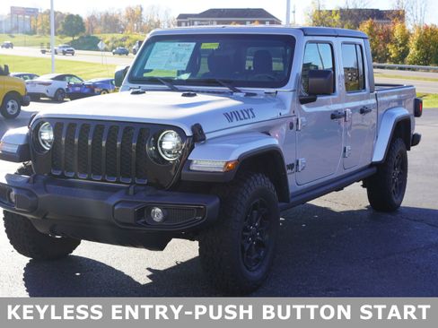 Used 2022 Jeep Gladiator Willys image 3