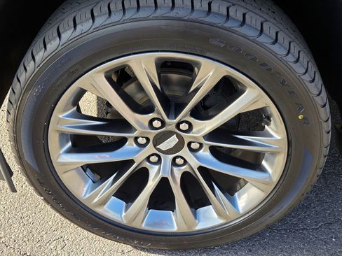 Used 2019 Cadillac Escalade Premium Luxury w/ Escalade Sport Edition AWD/4WD image 12