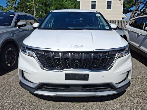 Certified 2024 Kia Carnival EX FWD image 2