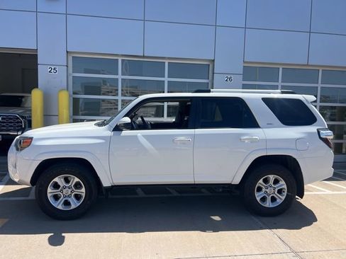 Used 2021 Toyota 4Runner SR5 image 1