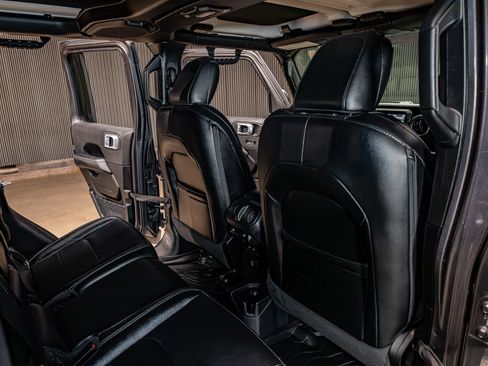 Used 2022 Jeep Gladiator Overland w/ Popular Equipment Package image 24